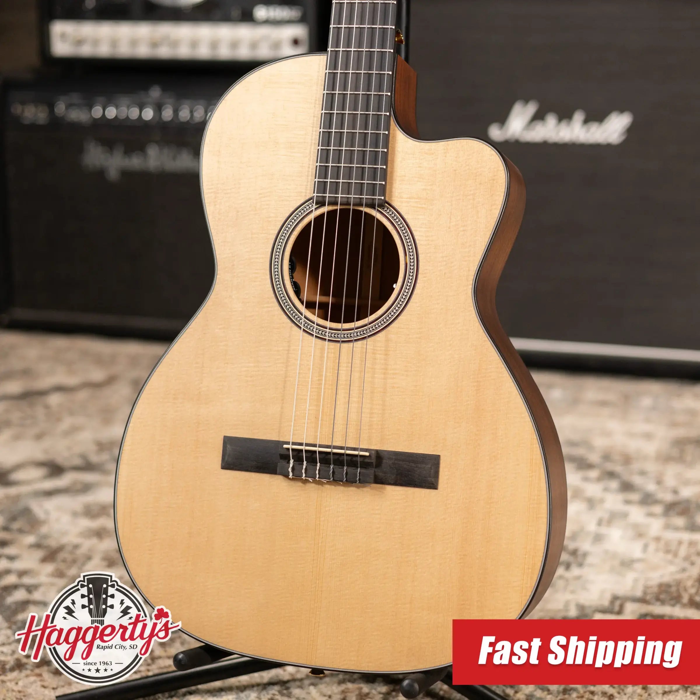 Martin 000C12-16E Nylon Acoustic/Electric Guitar with Structured Gig Bag