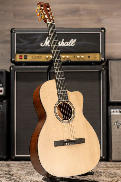 Martin 000C12-16E Nylon Acoustic/Electric Guitar with Structured Gig Bag