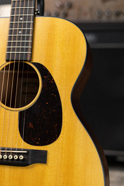 Martin 000-10E Retro Acoustic/Electric Guitar - Spruce/Sapele with Gig Bag