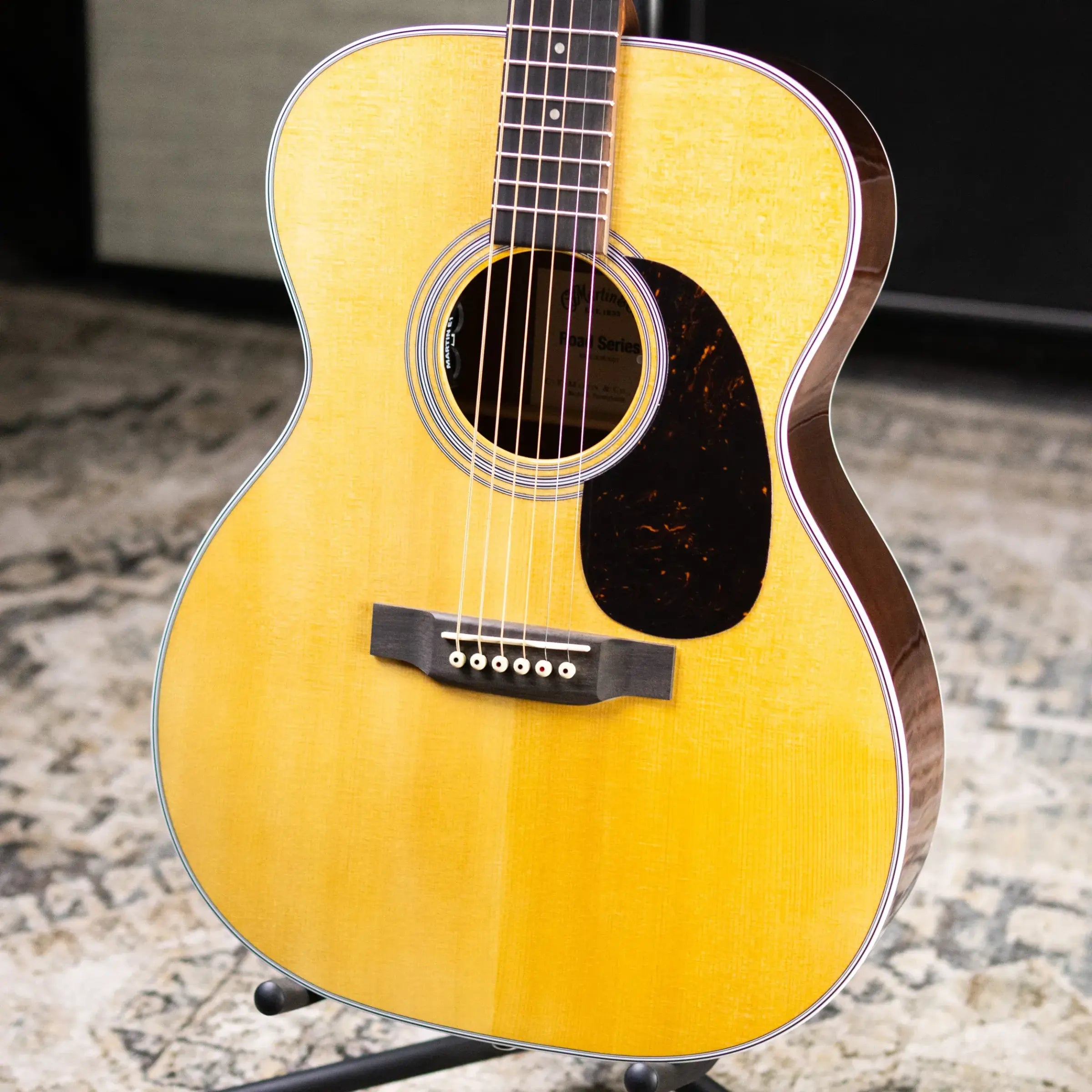 Martin 000-13E Retro Acoustic/Electric Guitar - Spruce/Walnut with Gig Bag