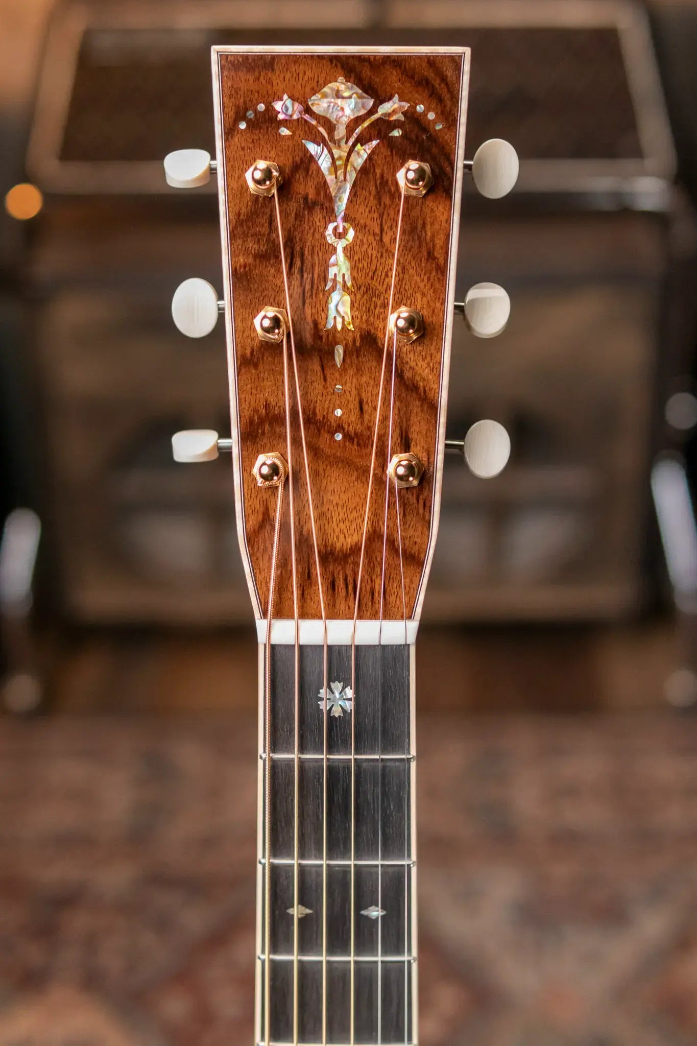 Martin 000 14F Acoustic Wild Grain East Indian Rosewood with Hardshell Case 6710070001e47