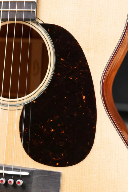 Martin 000-18 Modern Deluxe Acoustic Guitar with Hardshell Case