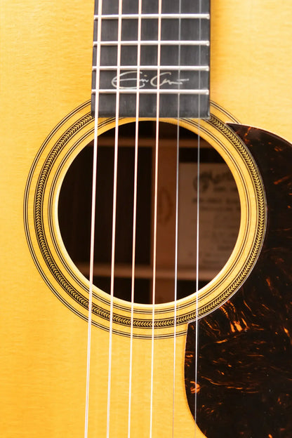 Martin 000-28EC Eric Clapton Signature Acoustic Guitar - Natural with Hardshell Case