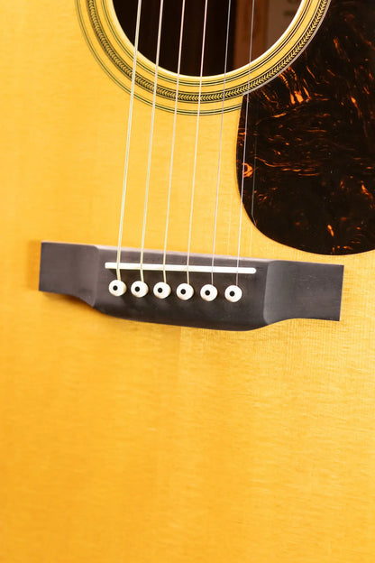 Martin 000-28EC Eric Clapton Signature Acoustic Guitar - Natural with Hardshell Case