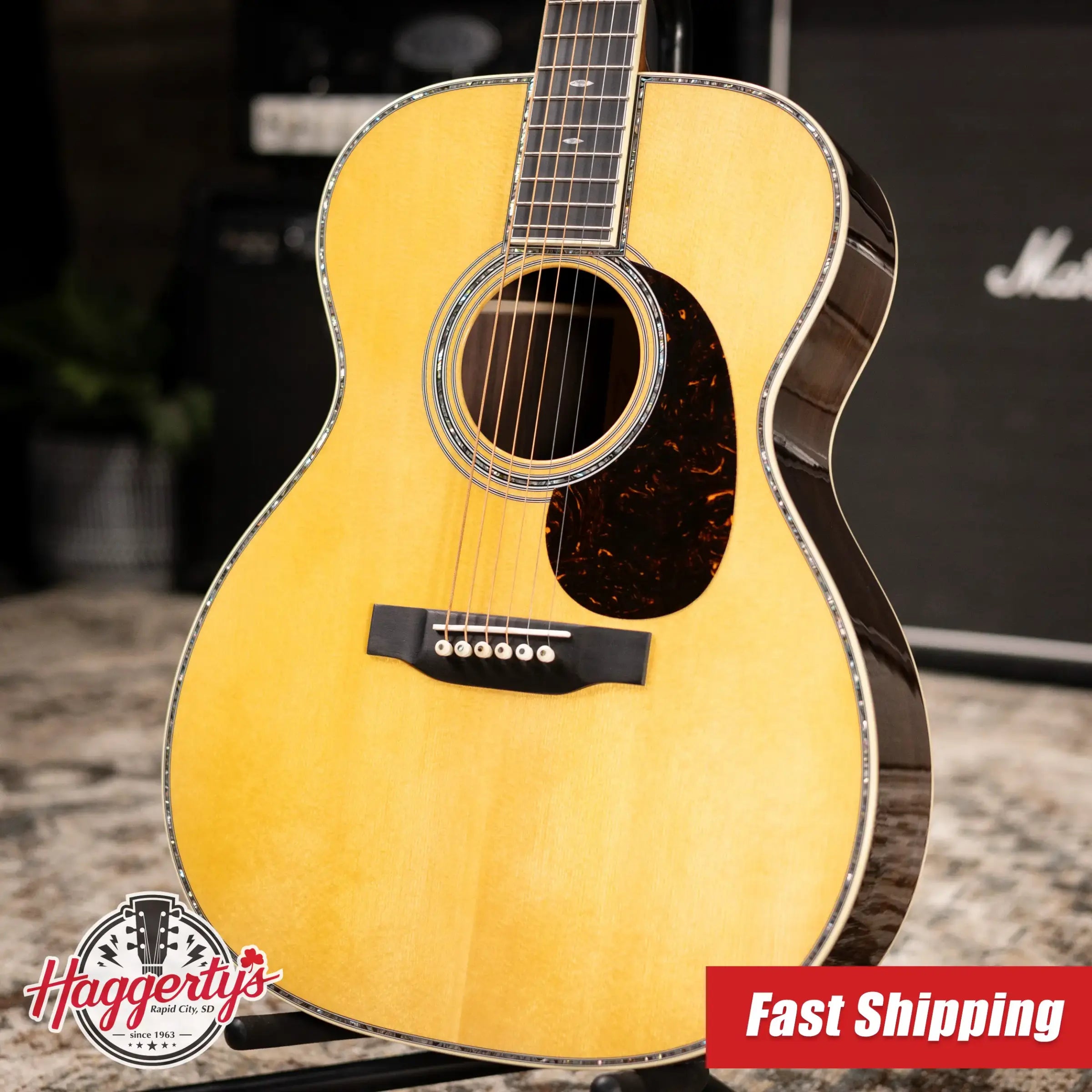 Martin 000-42 Standard Acoustic Guitar - Natural with Hardshell Case