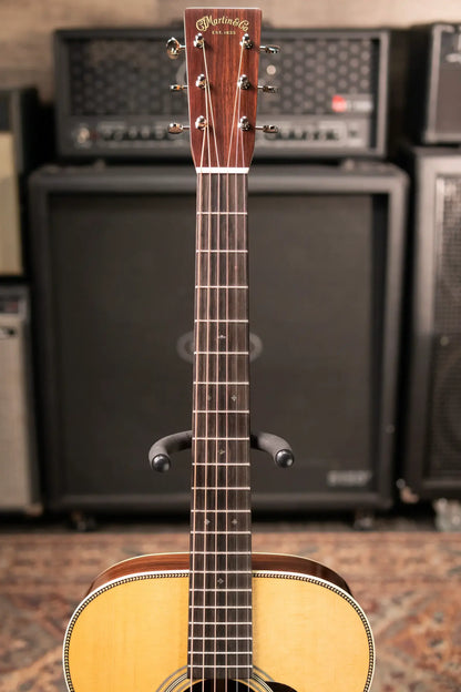 Martin 00-28 Standard Series Acoustic Guitar with Hardshell Case