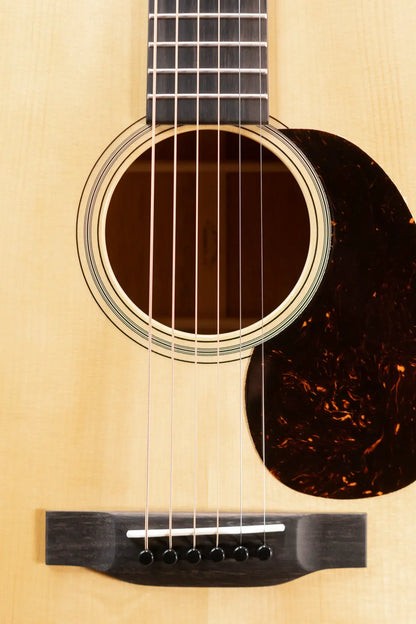 Martin Custom Shop 000-18 Acoustic Guitar with Hardshell Case
