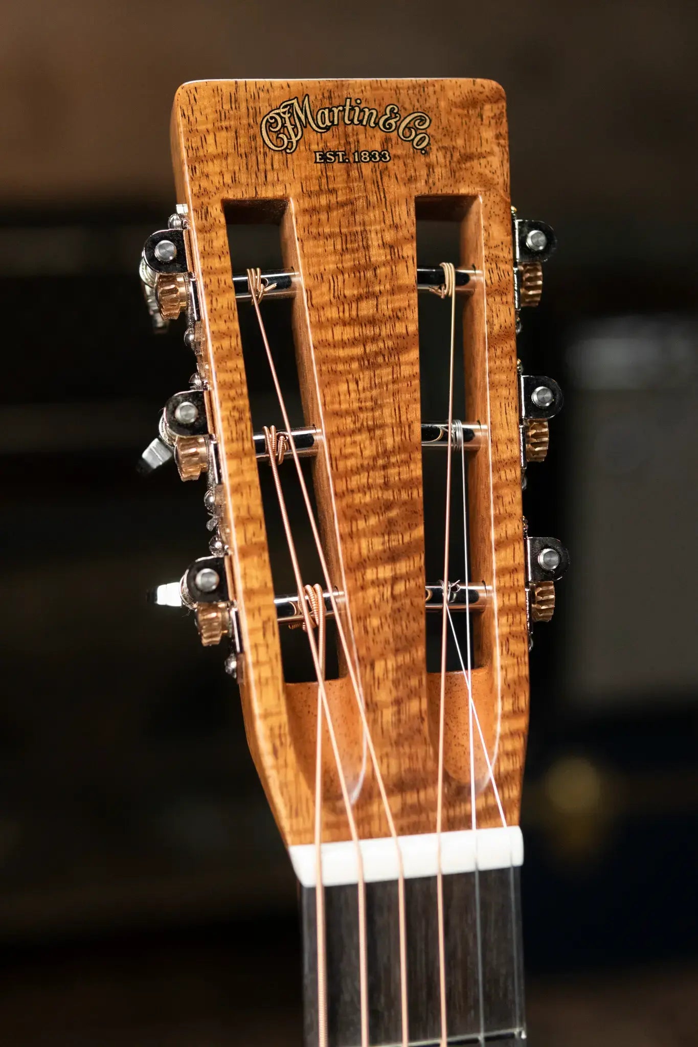 Martin Custom Shop 000 Acoustic Extra Figured Koa with Hardshell Case 672bb850a8fe5