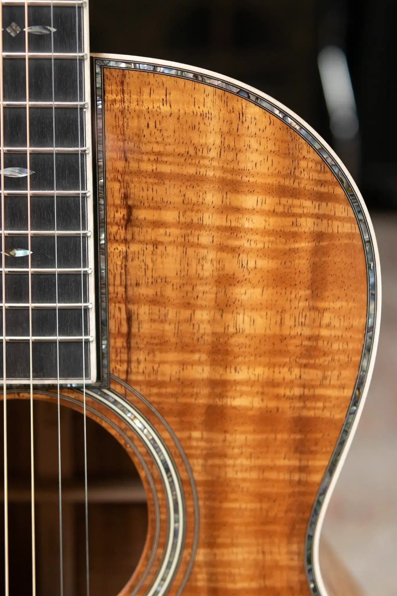 Martin Custom Shop 000 Acoustic Highly Figured Koa with Hardshell Case 6758a15414a10