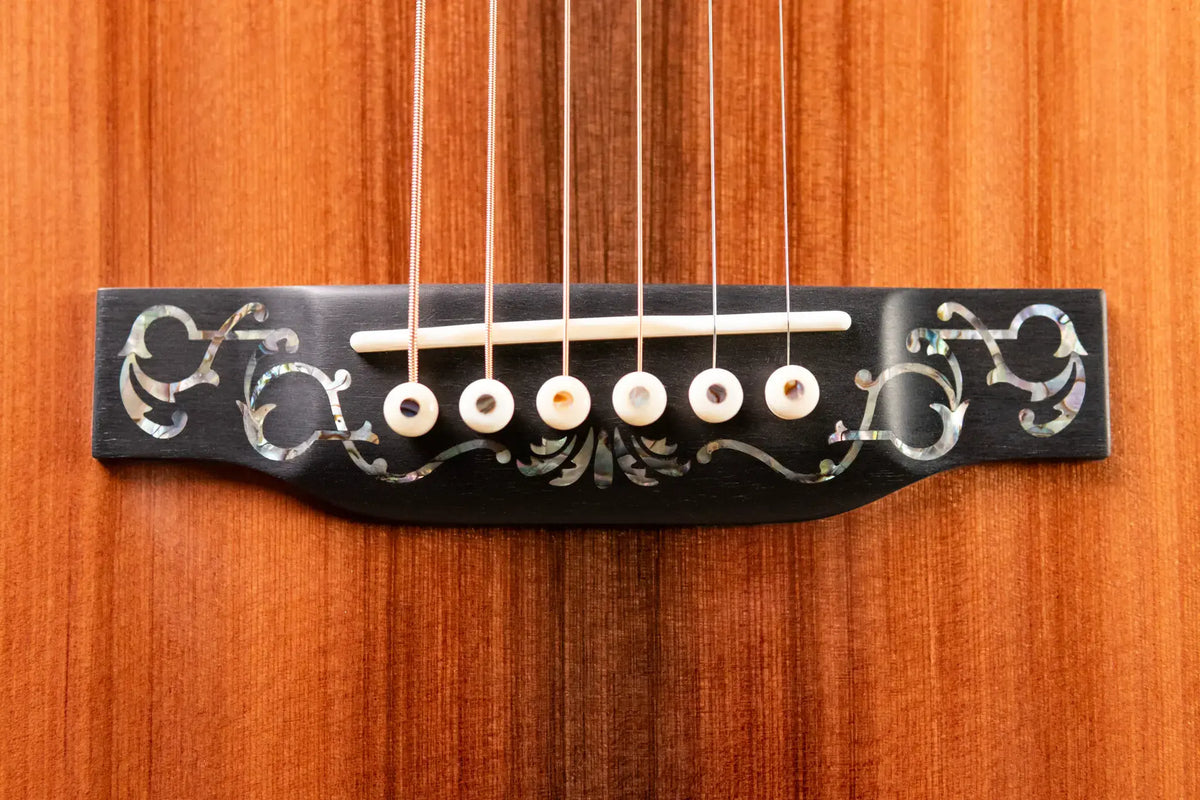 Martin Custom Shop 00 12-Fret Acoustic Guitar - Exceptional Broad Figured Koa with Hardshell Case