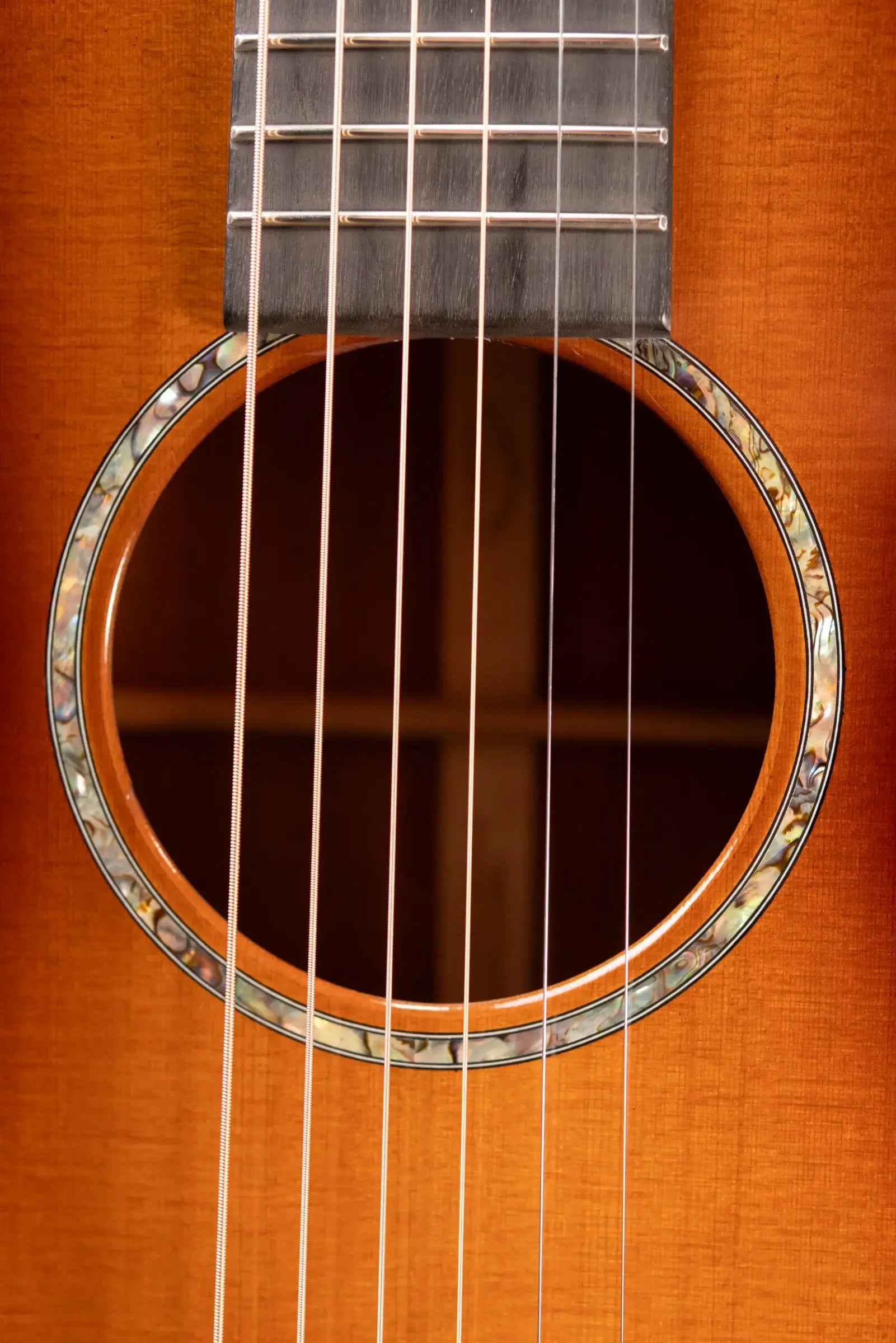 Martin Custom Shop Style 28 00-12F Acoustic Guitar - Flamed Mahogany/Western Red Cedar, 1935 Sunburst with Hardshell Case