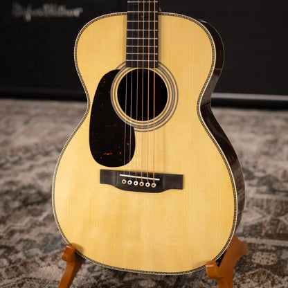 Martin Custom Shop 0-28 Left-Handed Limited Edition Acoustic Guitar with Hardshell Case