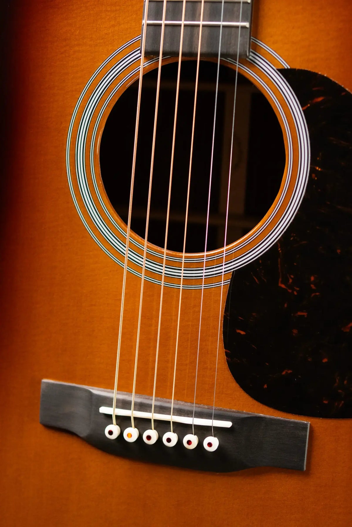 Martin D-28 Standard Series Dreadnought Acoustic Guitar - Gloss 1935 Sunburst with Hardshell Case