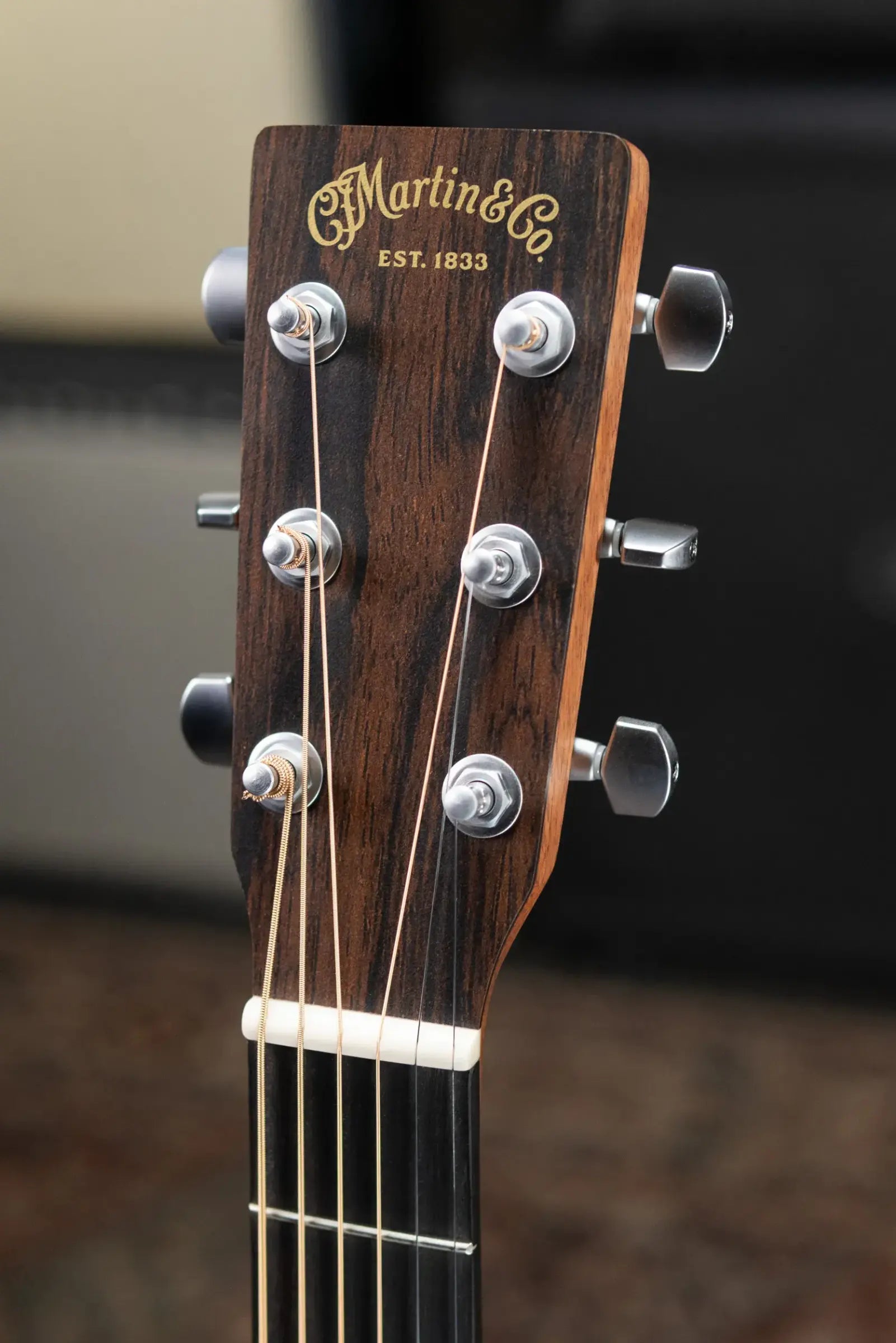 Martin OMC-10E Modern Acoustic/Electric Guitar - 1935 Sunburst with Gig Bag