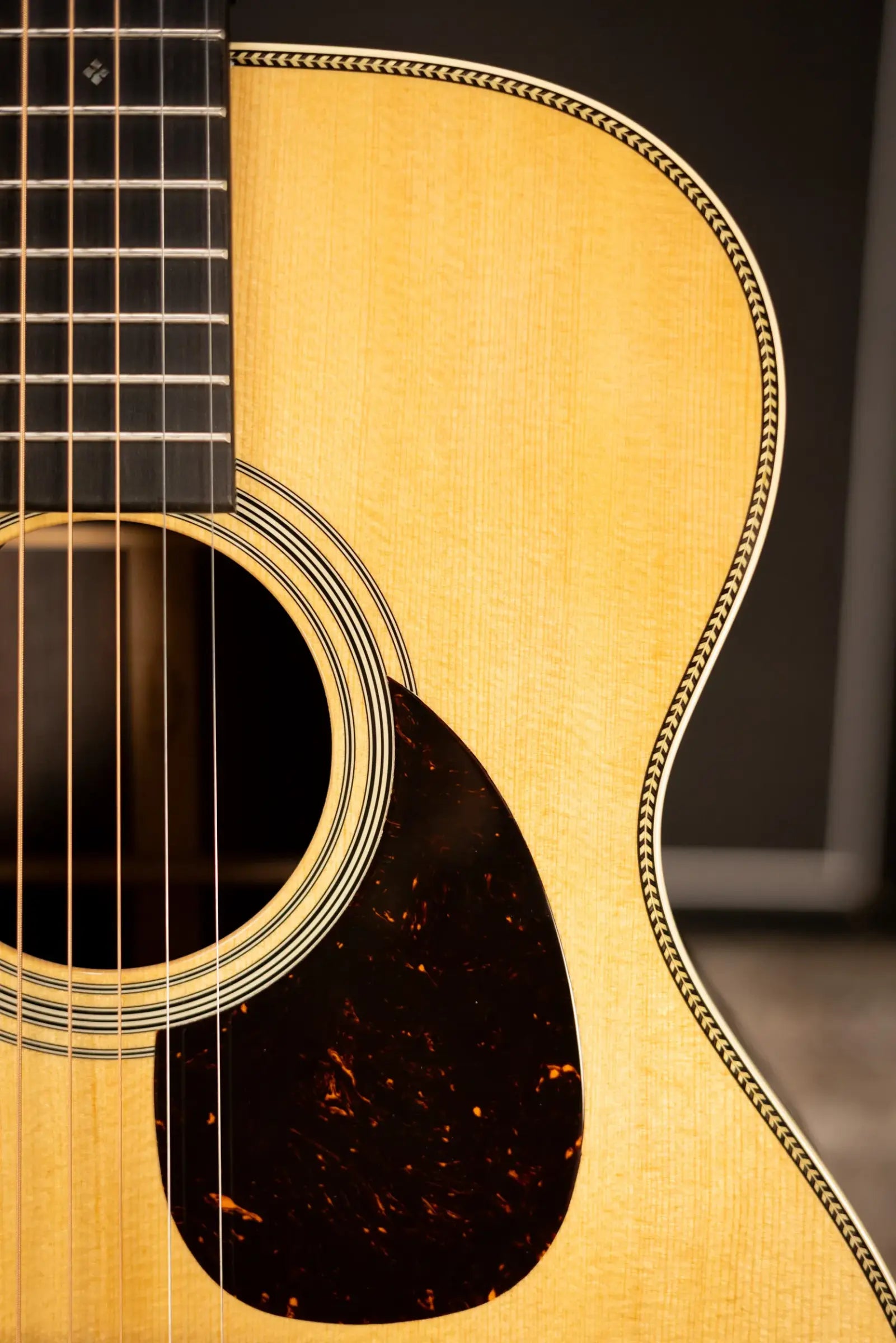 Martin OM-28E Standard Series Acoustic/Electric Guitar with Hardshell Case