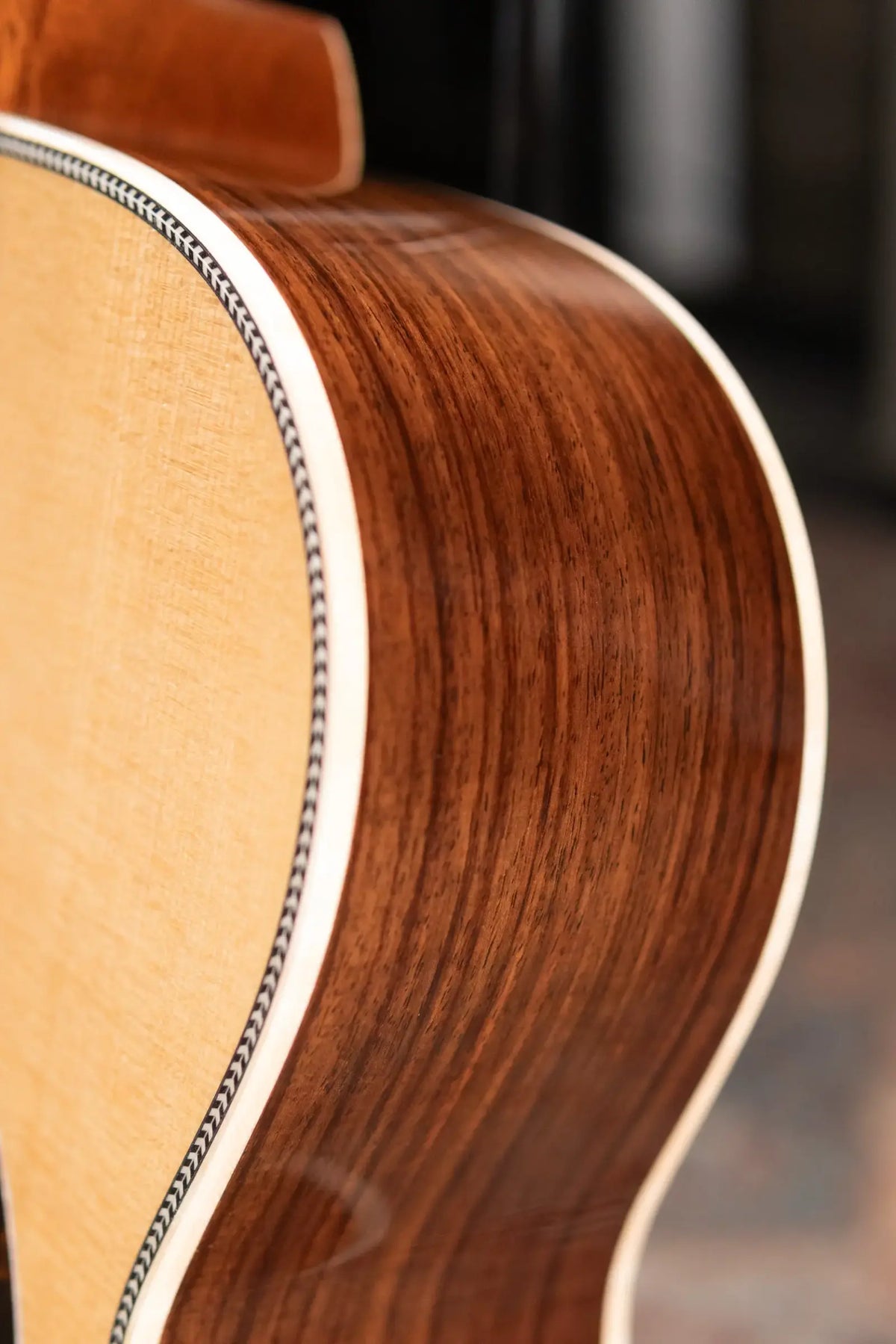 Martin OM-28 Modern Deluxe Acoustic Guitar with Hardshell Case - Demo