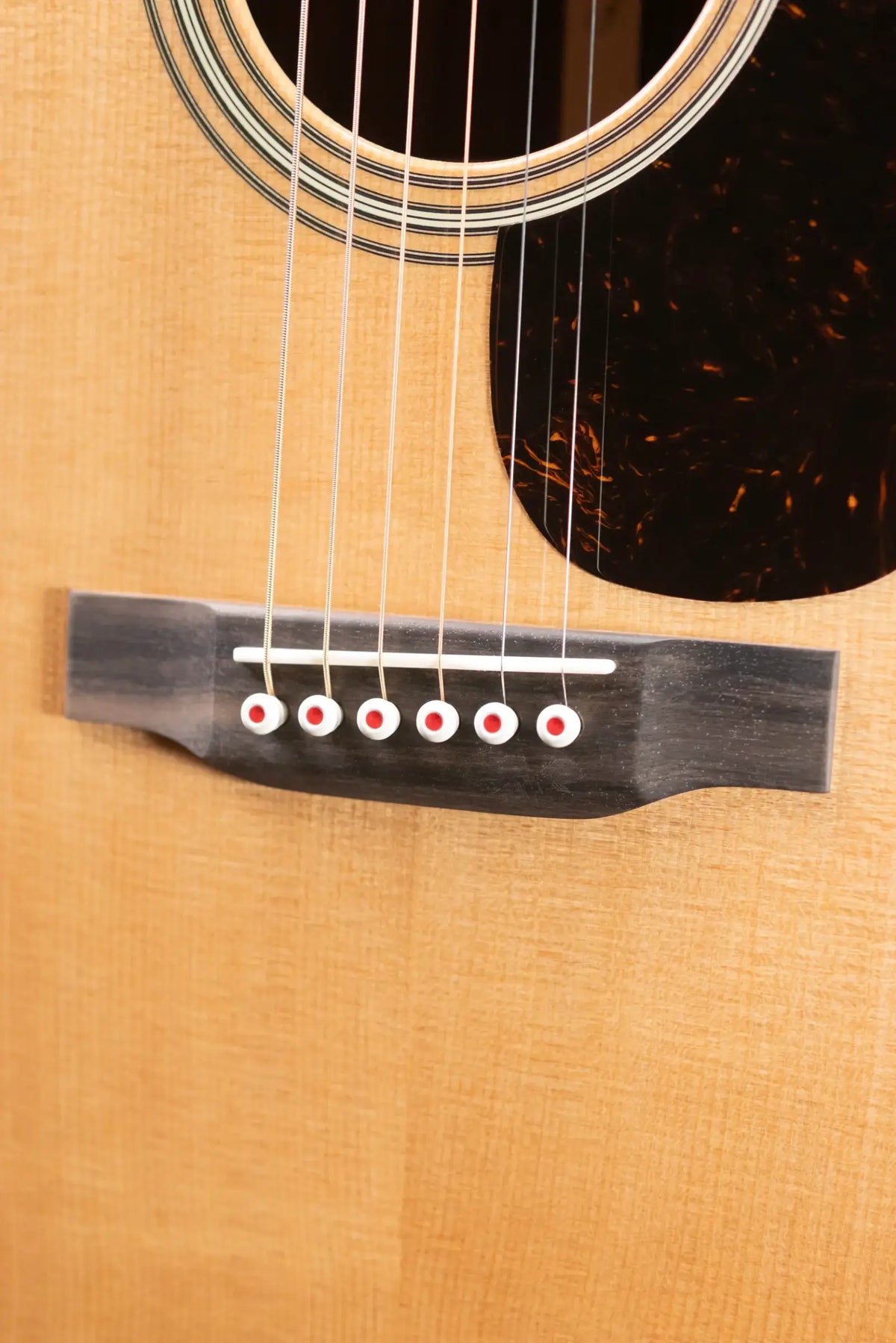 Martin OM-28 Modern Deluxe Acoustic Guitar with Hardshell Case - Demo