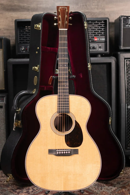 Martin OM-28 Modern Deluxe Acoustic Guitar with Hardshell Case - Demo