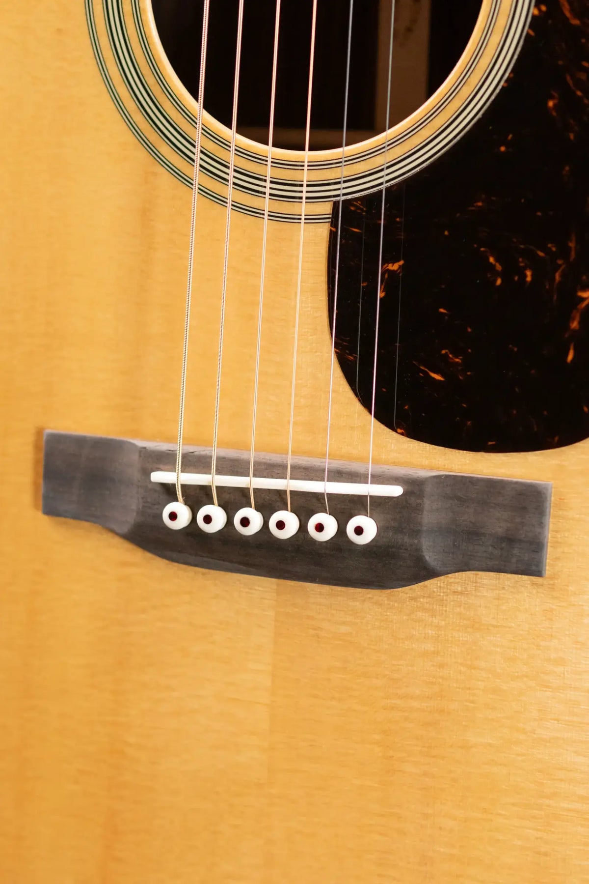 Martin OM-28 Standard Series Acoustic Guitar with Hardshell Case - Demo