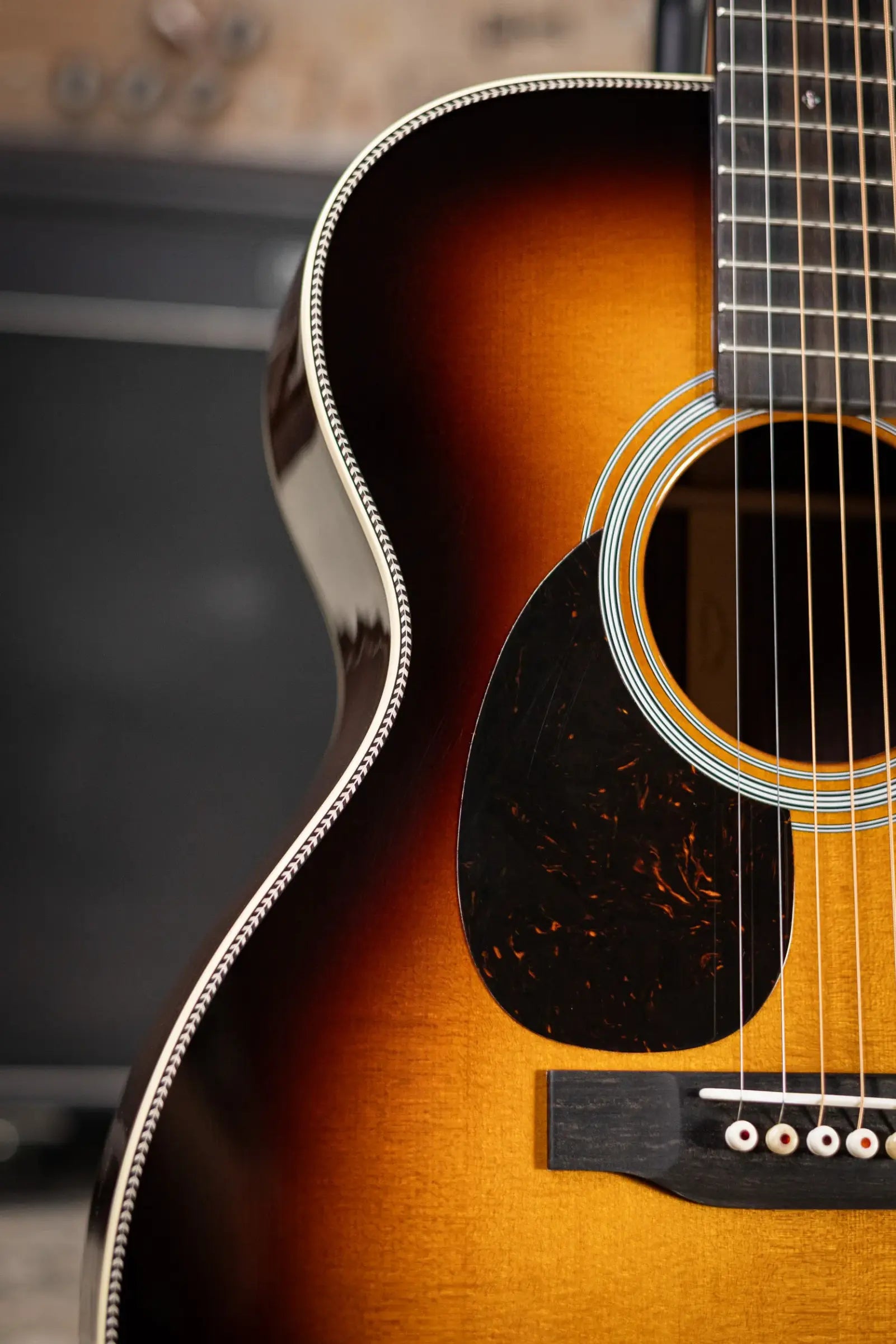 Martin OM-28 Standard Series Left-Hand Acoustic Guitar - 1935 Sunburst with Hardshell Case
