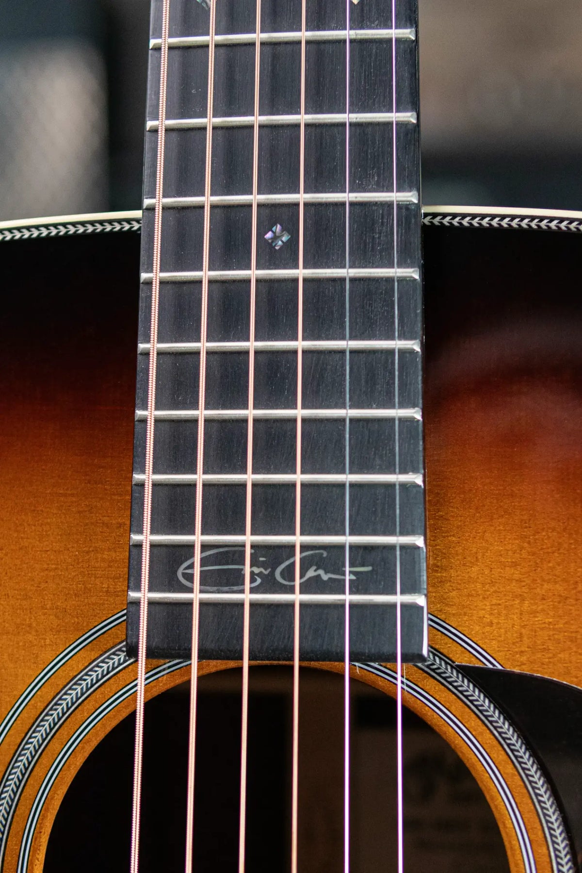 Martin 000-28EC Eric Clapton Signature Acoustic Guitar - 1935 Sunburst with Hardshell Case
