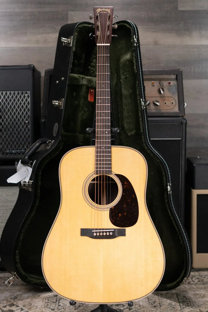 Martin Super HD-28 Dreadnought Acoustic Guitar with Hardshell Case