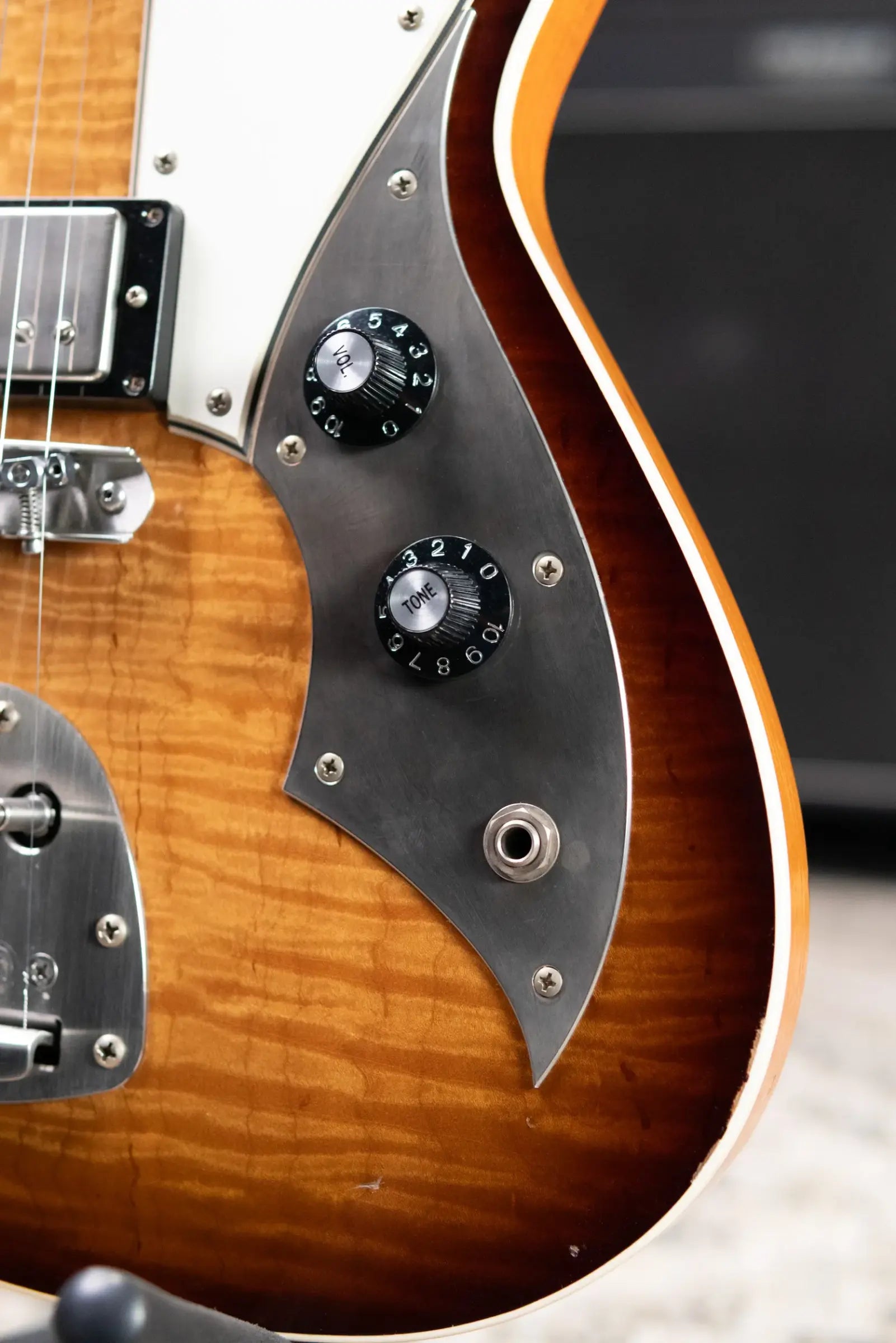 Novo Dealer Limited Miris JHH Semi-Hollow Electric Guitar - Amber Burst with Gig Bag