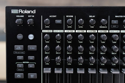 Roland TR-8S Rhythm Performer Drum Machine