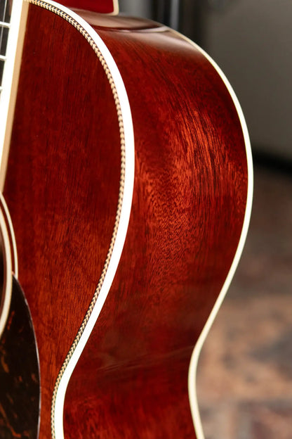 Santa Cruz 000 Acoustic Guitar - Old Growth Mahogany with Hardshell Case