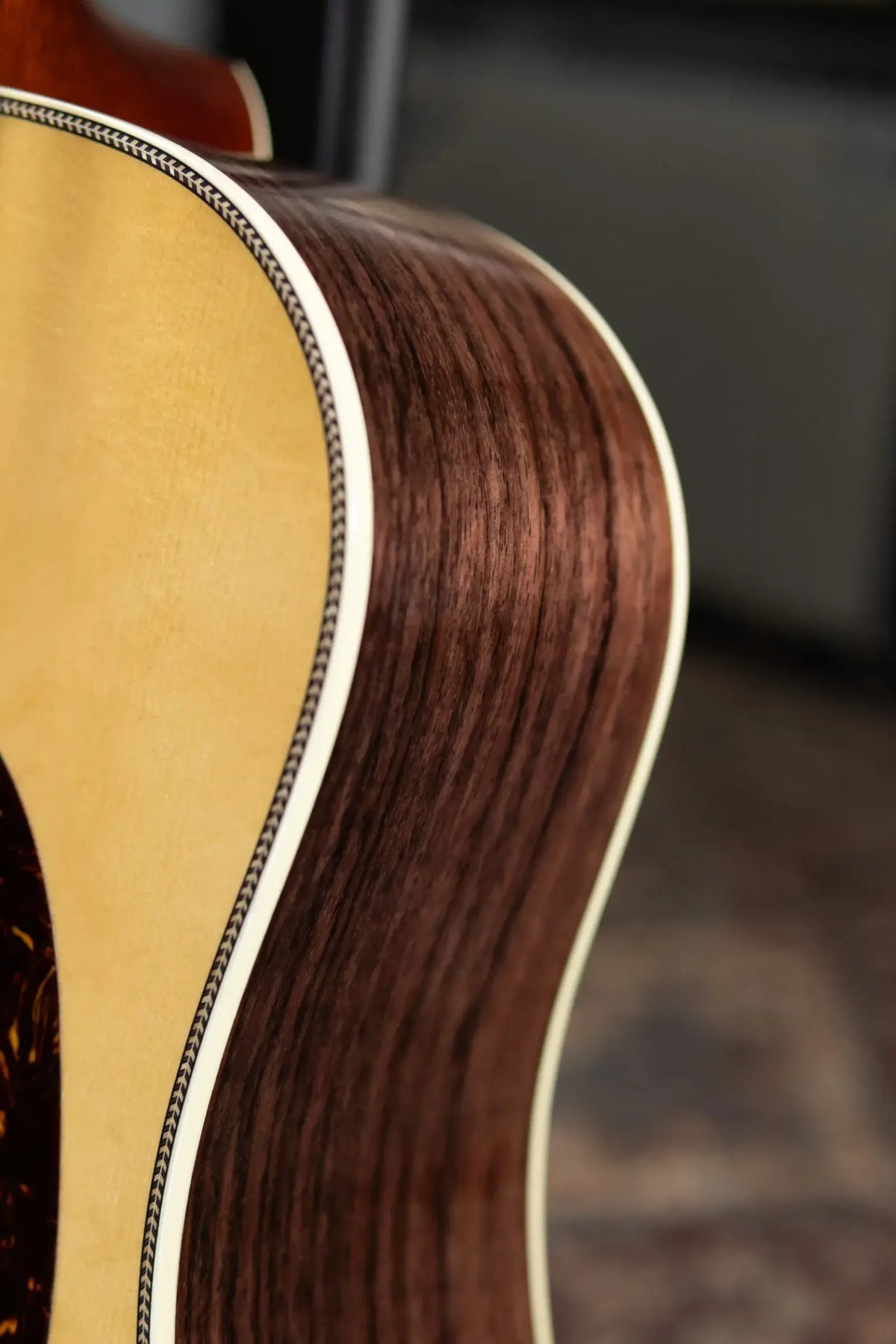 Santa Cruz Guitar Company Brad Paisley Pre-War Model Acoustic Guitar with Hardshell Case