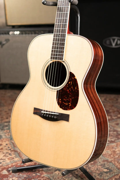 Santa Cruz OM Acoustic Guitar - Sitka Spruce/Indian Rosewood with Hardshell Case