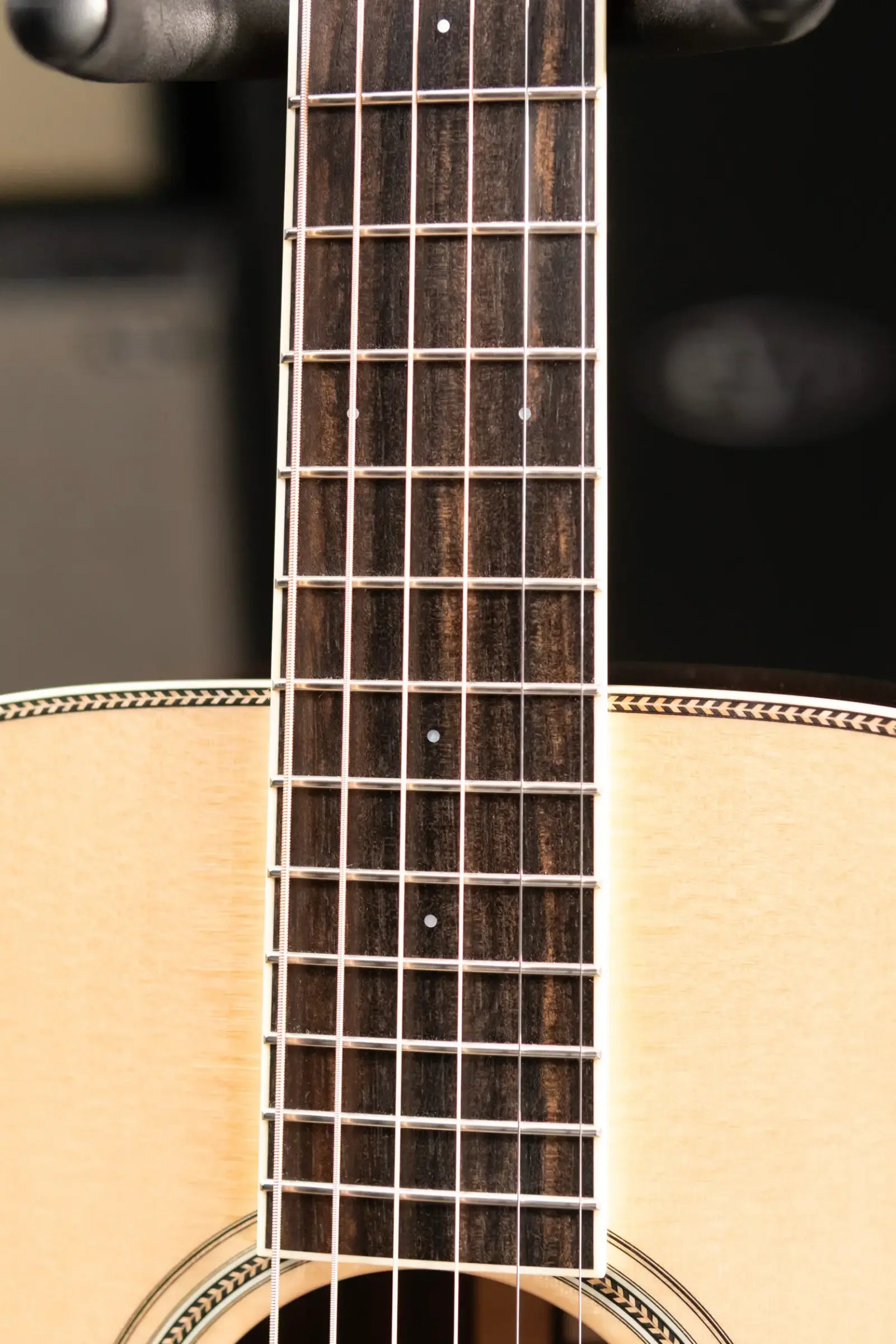 Santa Cruz OM Acoustic Guitar - Sitka Spruce/Indian Rosewood with Hardshell Case