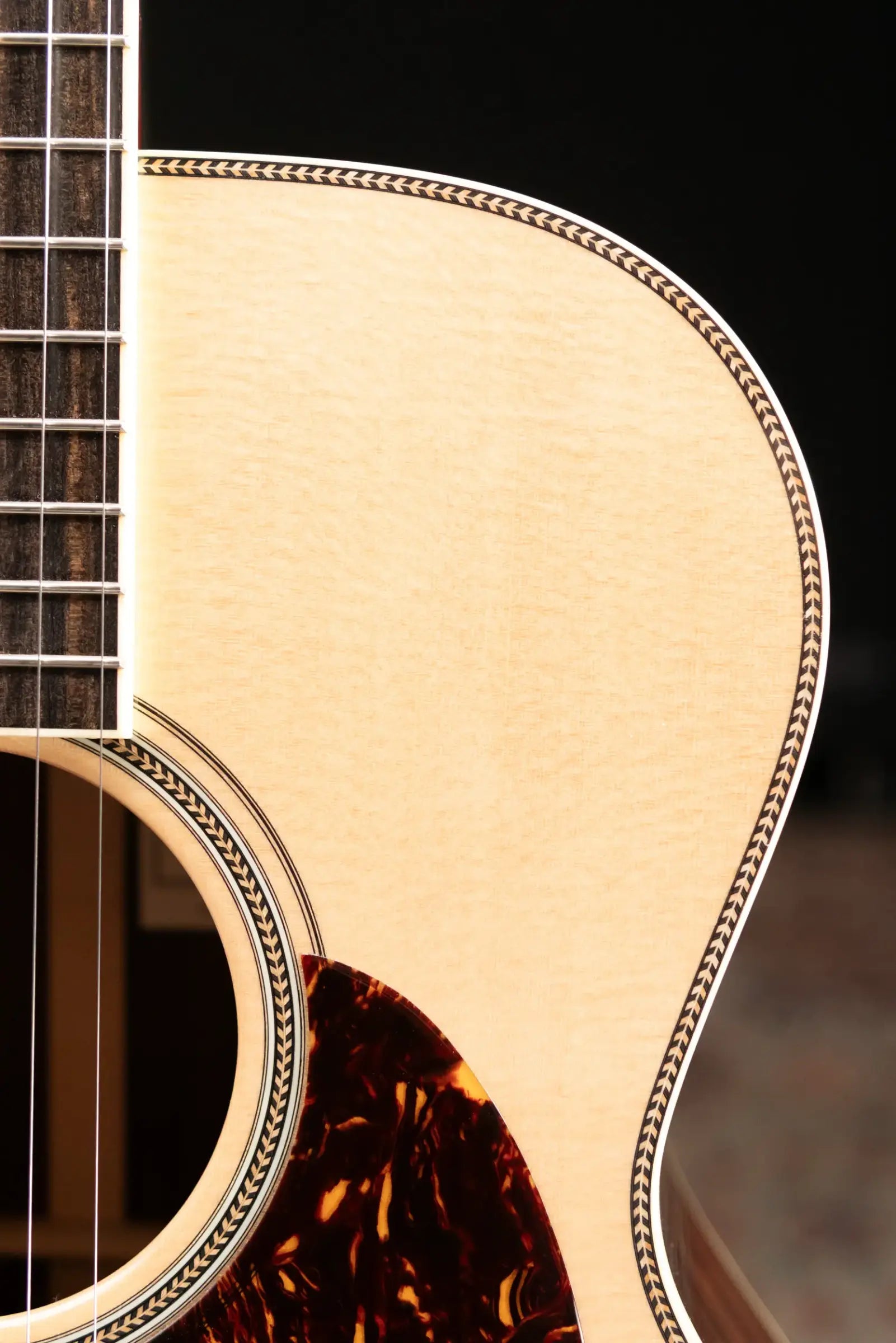 Santa Cruz OM Acoustic Guitar - Sitka Spruce/Indian Rosewood with Hardshell Case