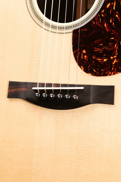 Santa Cruz OM Acoustic Guitar - Sitka Spruce/Indian Rosewood with Hardshell Case