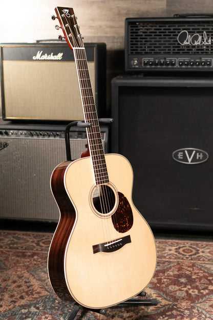 Santa Cruz OM Acoustic Guitar - Sitka Spruce/Indian Rosewood with Hardshell Case