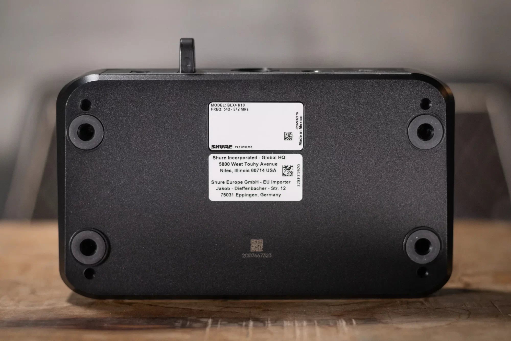 Shure BLX24 PG58 Handheld Wireless System with PG58 Handheld Microphone H10 haggertys 3