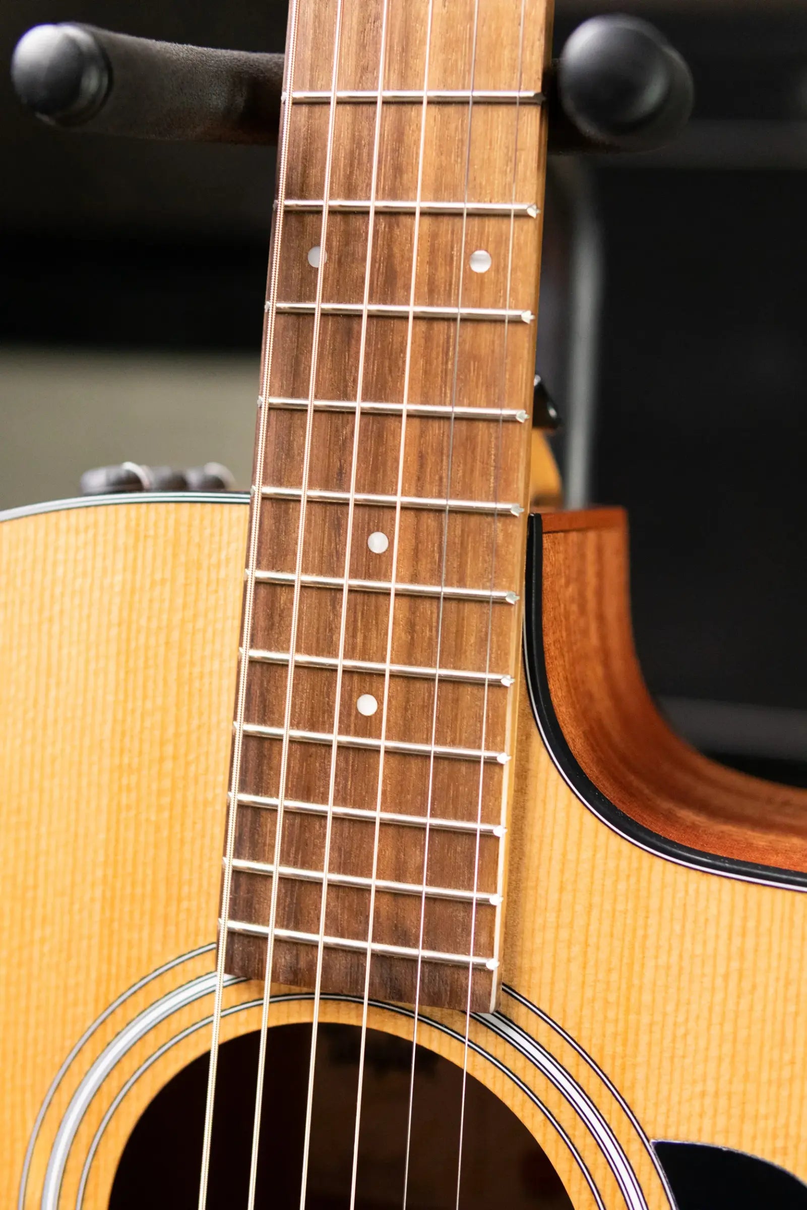 Taylor 114ce Grand Auditorium Acoustic/Electric Guitar - Sapele with Gig Bag