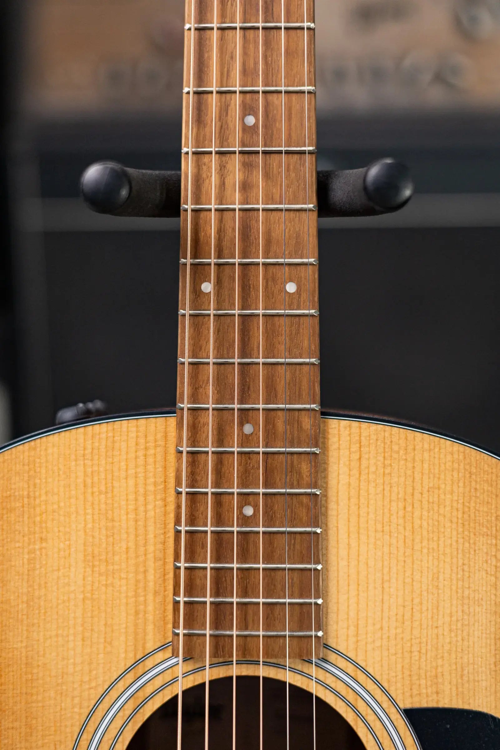 Taylor 117e Grand Pacific Acoustic/Electric Guitar with Gig Bag