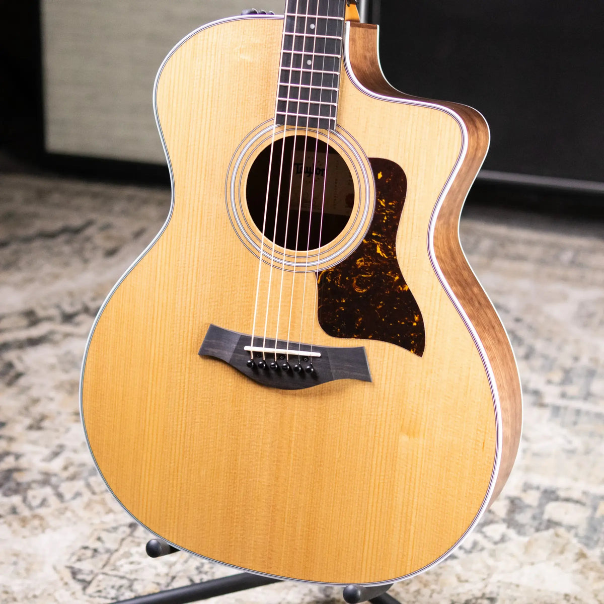 Taylor 214ce Grand Auditorium Acoustic/Electric Guitar with Gig Bag