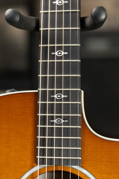 Taylor 214ce-K DLX Special Edition Grand Auditorium Acoustic/Electric Guitar - Honeyburst with Hardshell Case