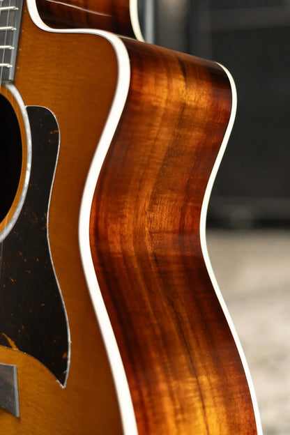 Taylor 214ce-K DLX Special Edition Grand Auditorium Acoustic/Electric Guitar - Honeyburst with Hardshell Case