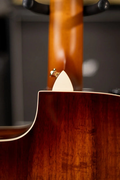 Taylor 214ce-K DLX Special Edition Grand Auditorium Acoustic/Electric Guitar - Honeyburst with Hardshell Case - Demo