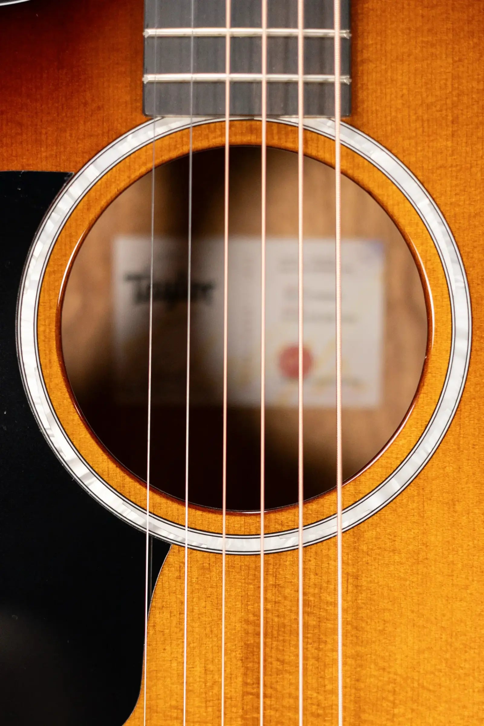 Taylor 214ce-K SB Plus Left-Handed Grand Auditorium Acoustic/Electric Guitar - Sunburst with Aerocase