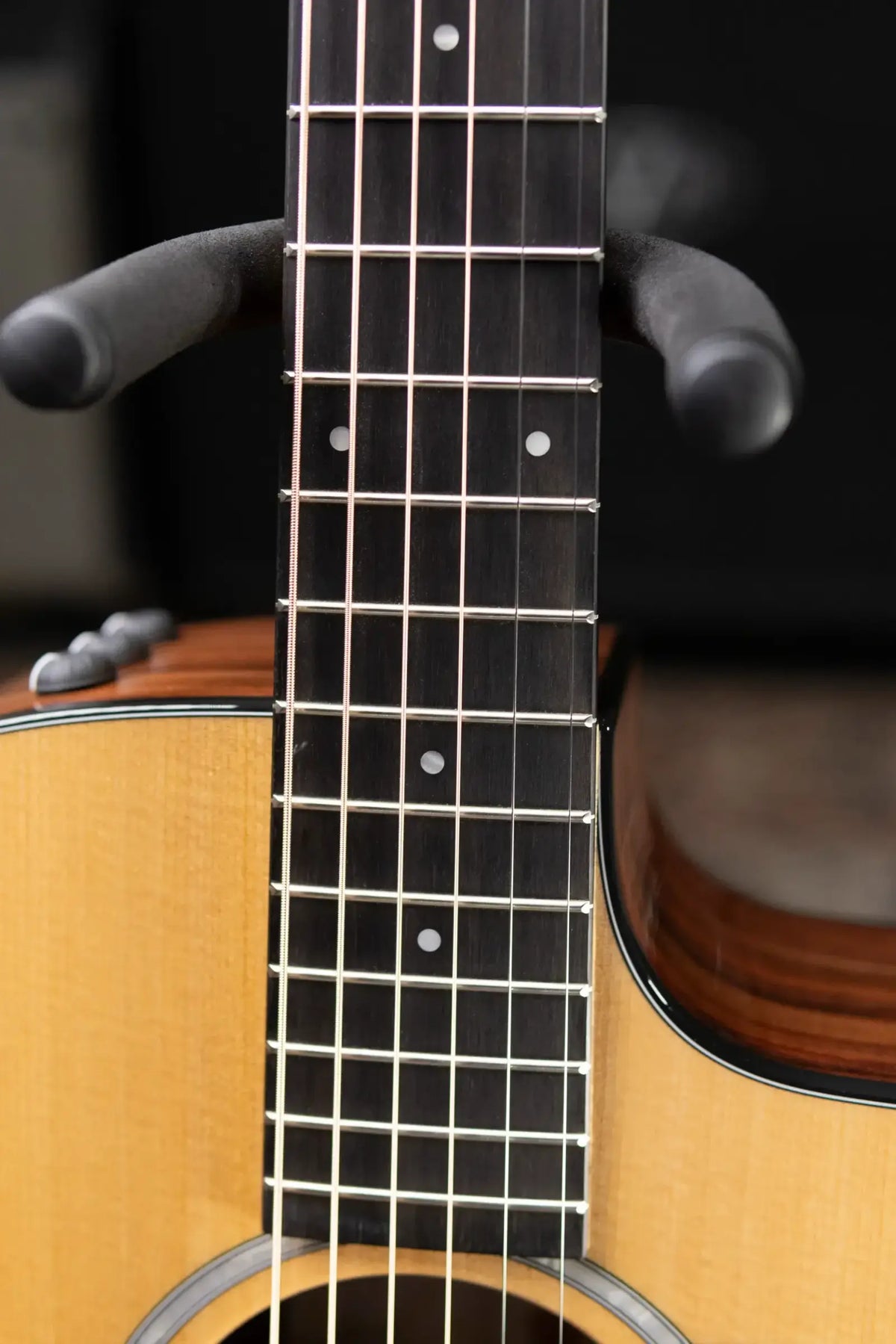 Taylor 214ce Plus Grand Auditorium Acoustic/Electric Guitar with Aerocase