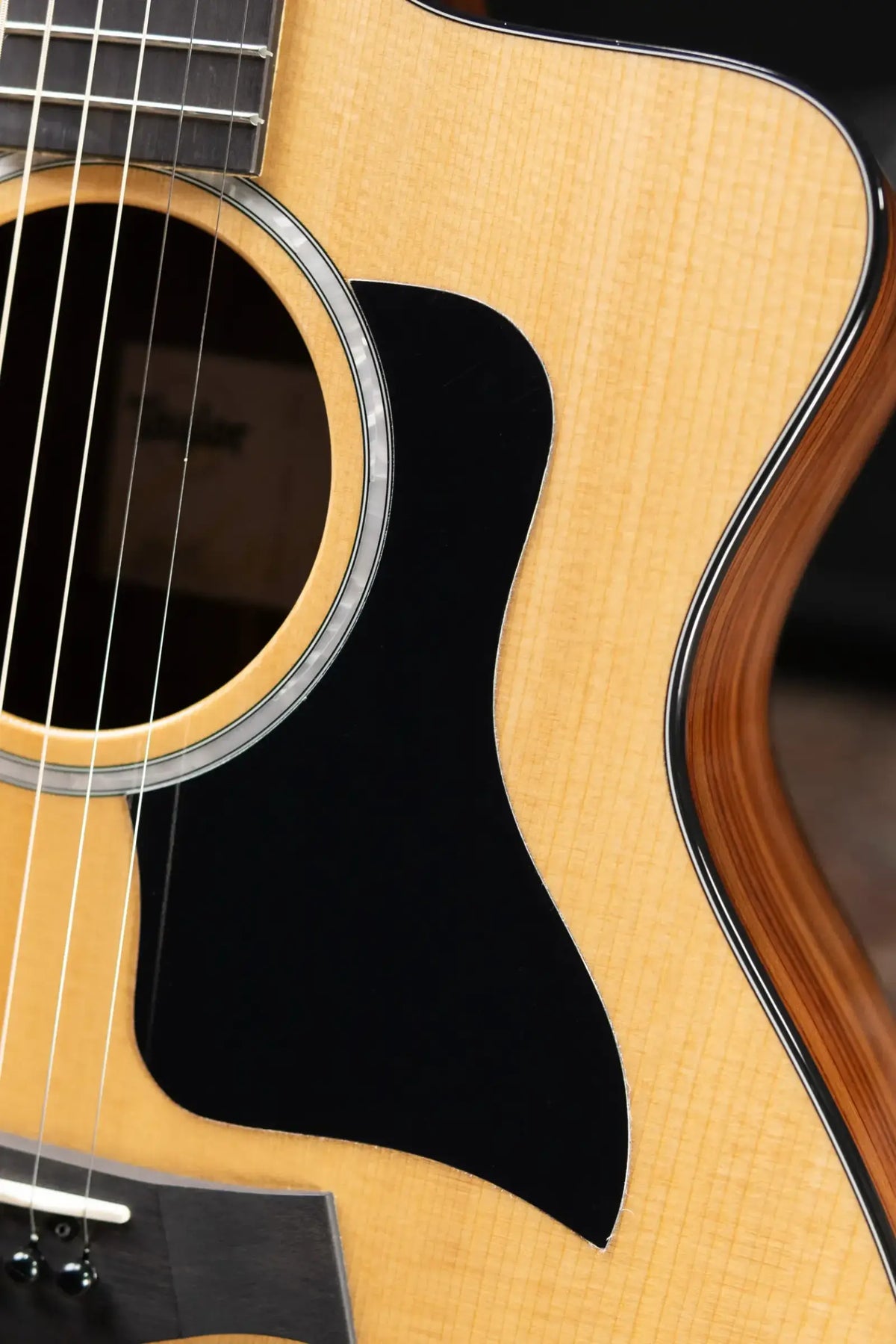 Taylor 214ce Plus Grand Auditorium Acoustic/Electric Guitar with Aerocase