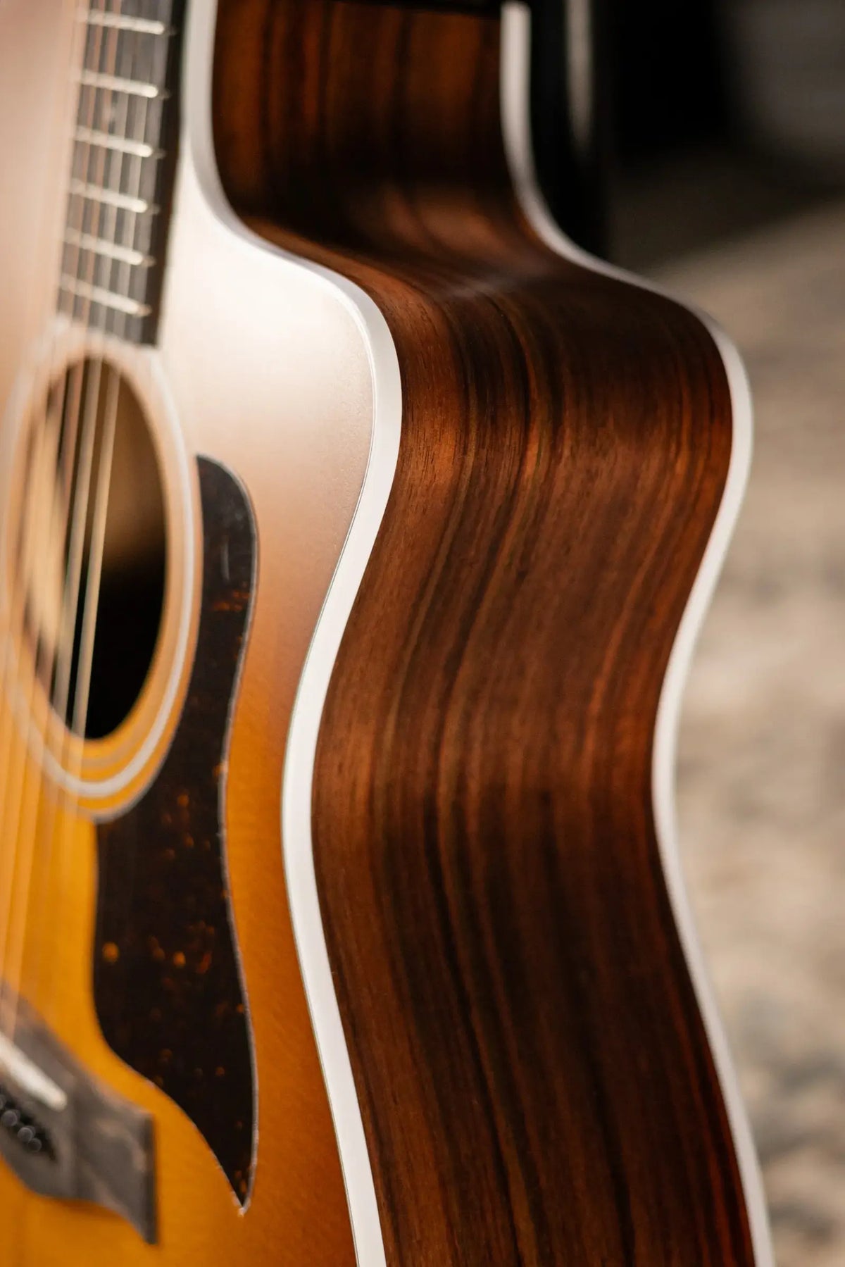 Taylor 214ce Special Edition Grand Auditorium Acoustic/Electric Guitar - Honeyburst with Gig Bag - Demo