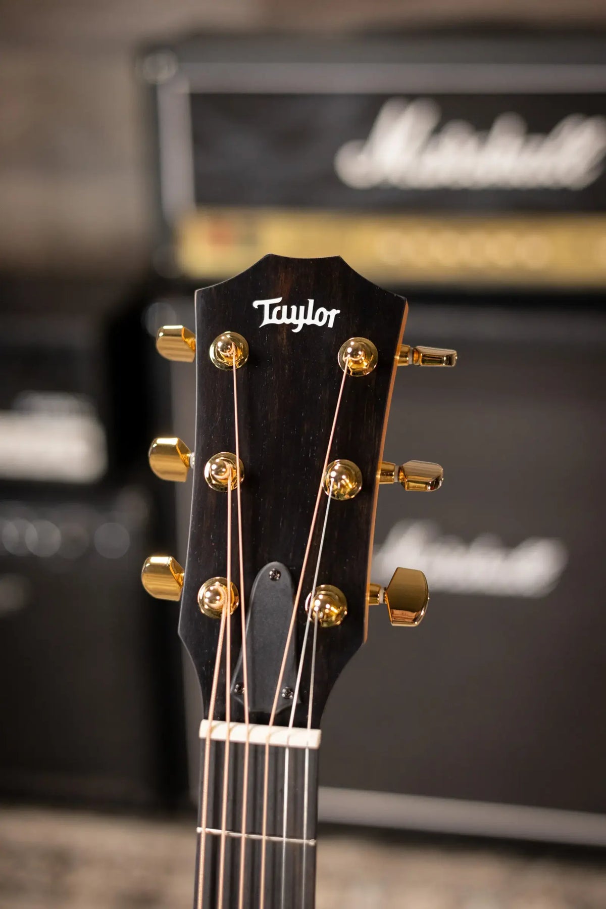 Taylor 222ce-K DLX Grand Concert Hawaiian Koa Acoustic/Electric Guitar - Shaded Edge Burst with Hardshell Case  - Demo