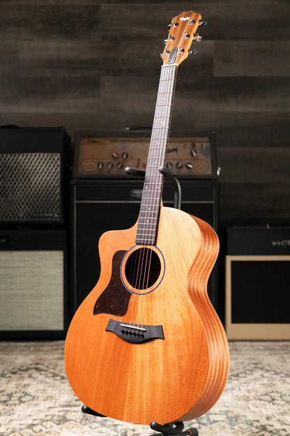 Taylor 24ce Left-Handed Grand Auditorium Acoustic/Electric Guitar with Gig Bag