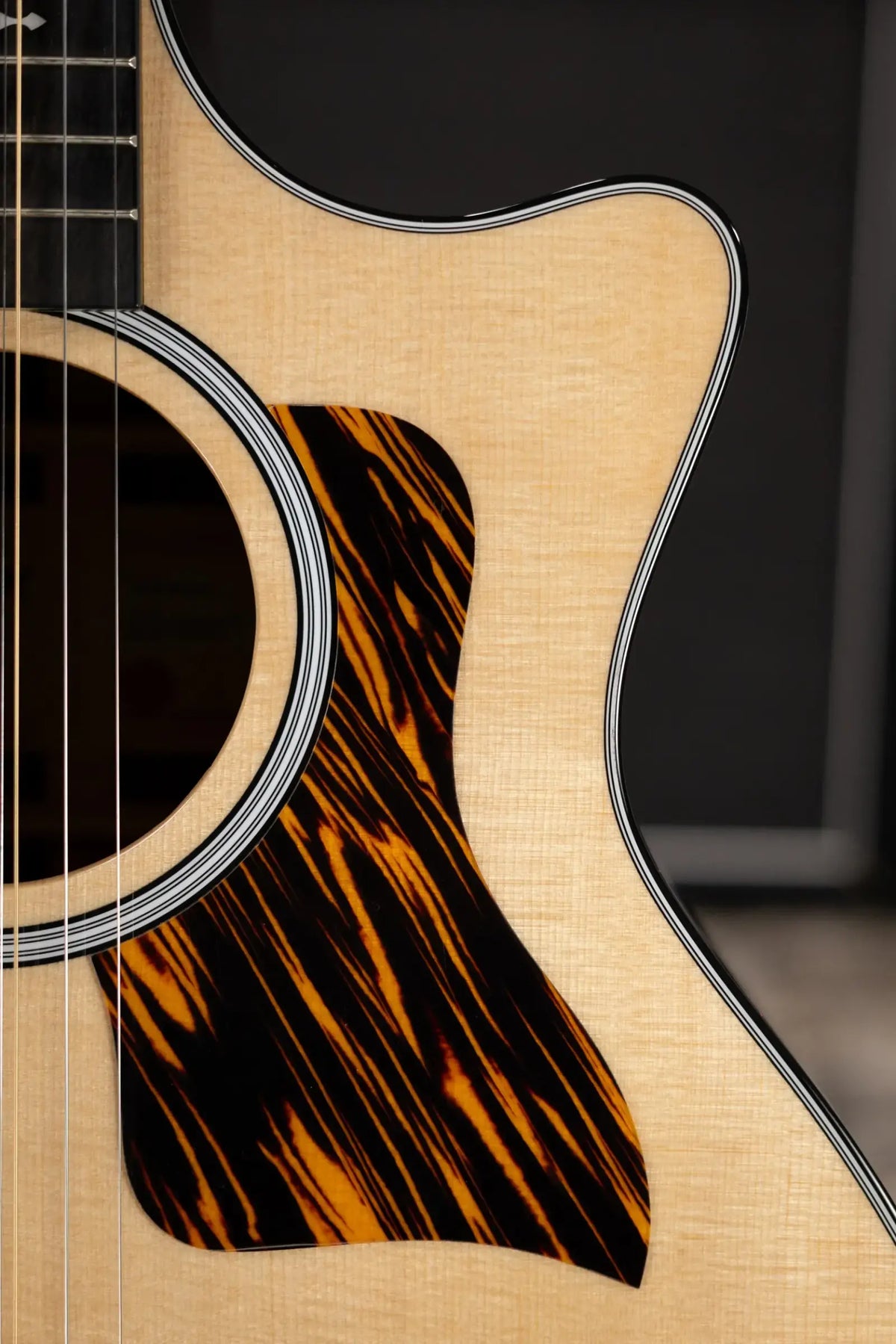 Taylor 414ce Baritone-8 Special Edition Grand Auditorium Acoustic/Electric Guitar with Hardshell Case