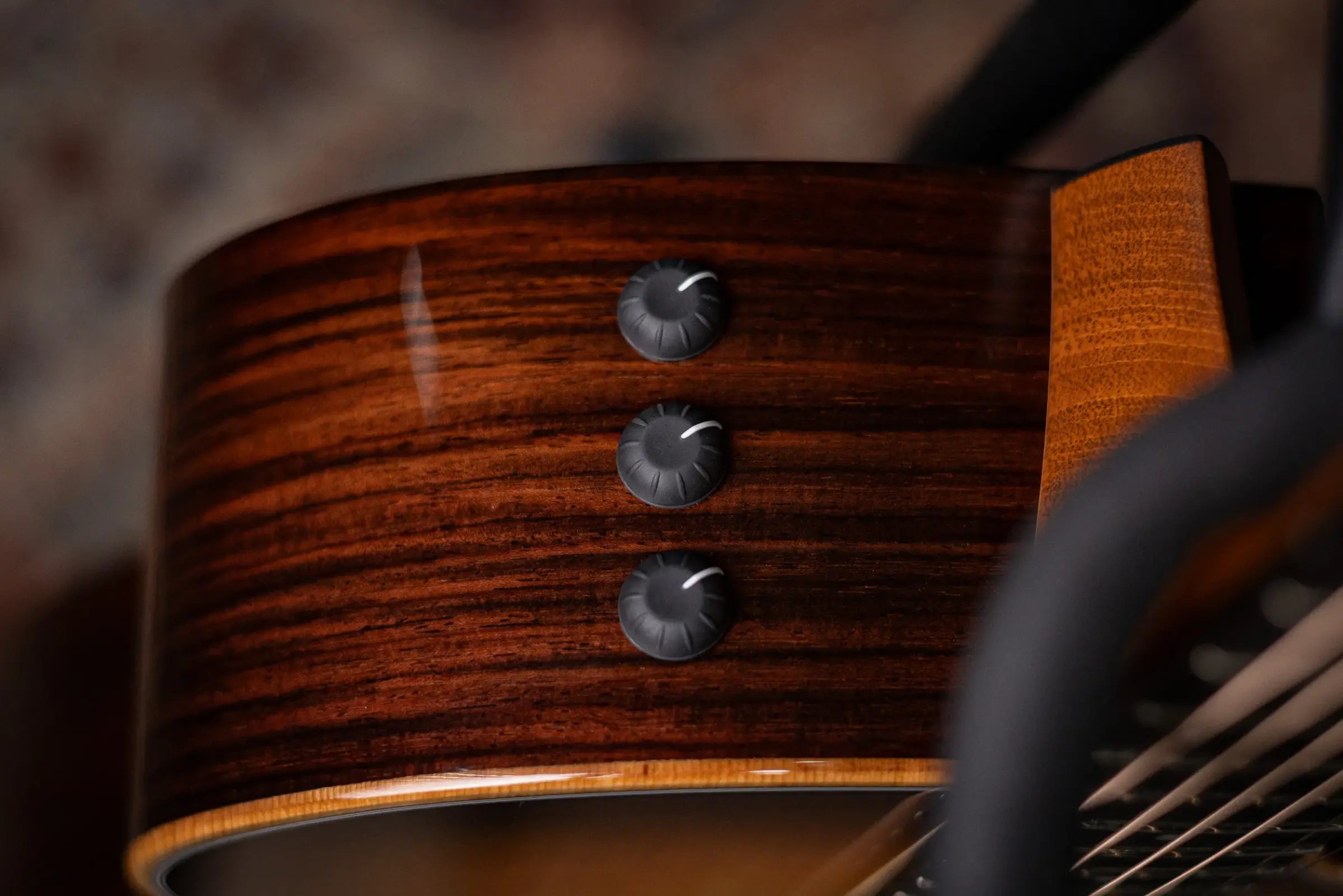 Taylor 414ce Studio Grand Auditorium Acoustic/Electric Guitar - Shaded Edgeburst with Gig Bag